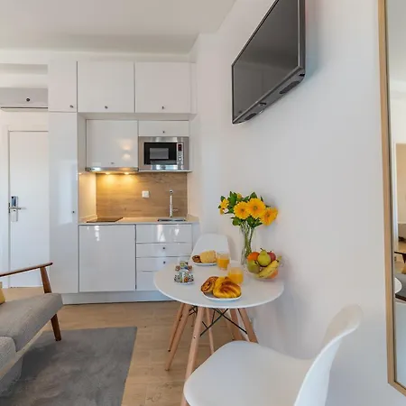 Orange 3 House - Chiado