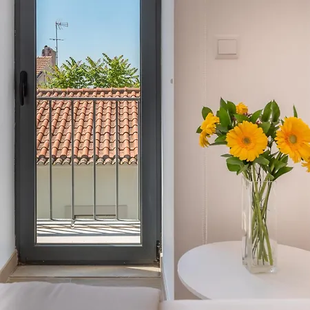 Apartment Orange 3 House - Chiado Studios