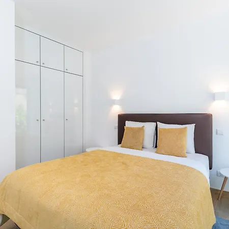 Apartment Orange 3 House - Chiado Studios Lissabon