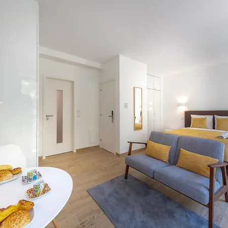 Orange 3 House - Chiado Studios * Lissabon
