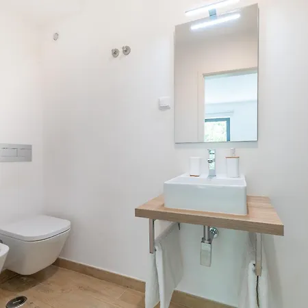 Orange 3 House - Chiado Studios Lisbon